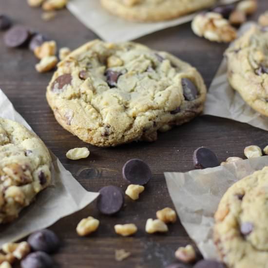 Chocolate Chip Walnut Cookies
