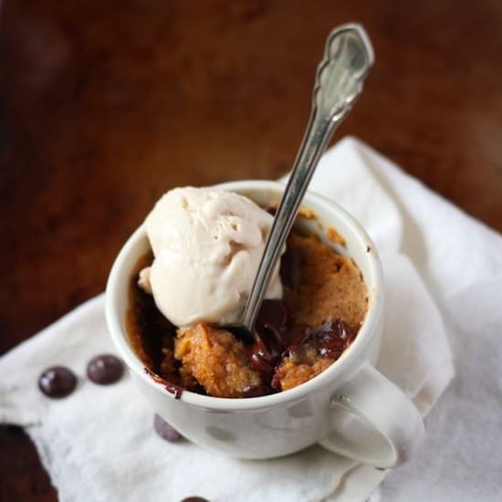 Chocolate Chip Pumpkin Mug Cake