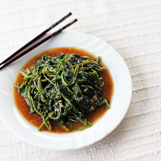 Kangkong in Garlic Sauce