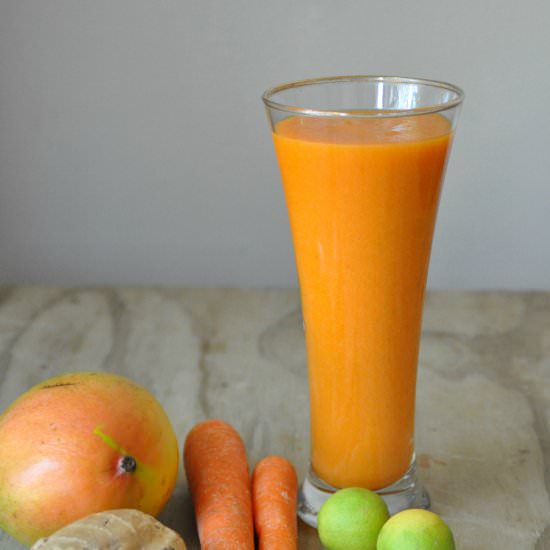 Mango, Carrot, and Apple Smoothie