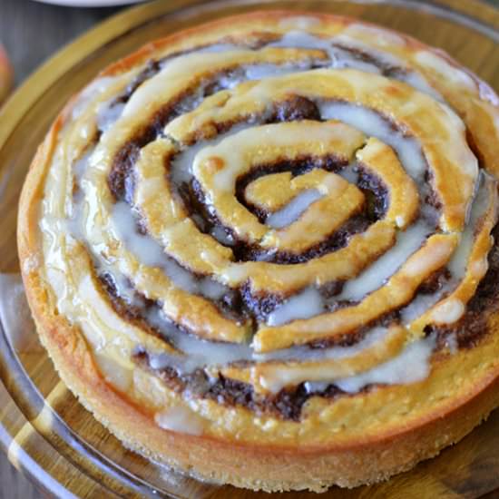 Apple Butter Cinnamon Roll Cake