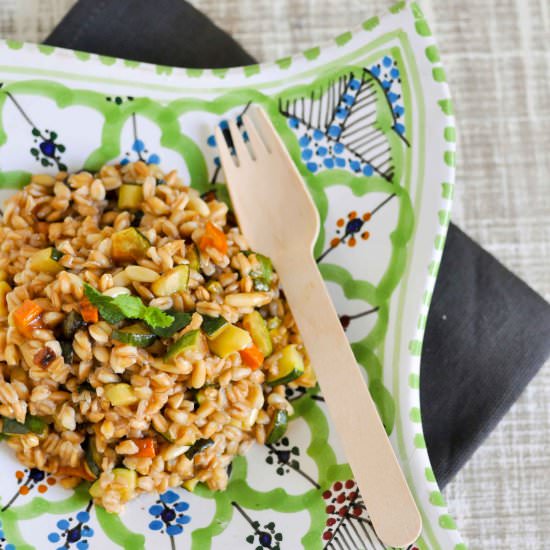 Spelt with vegetables and mint