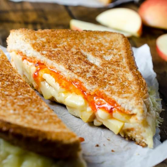 Sriracha Grilled Cheese Sandwich