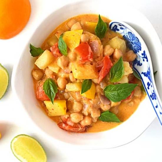 Thai Chickpea & Veggie Curry