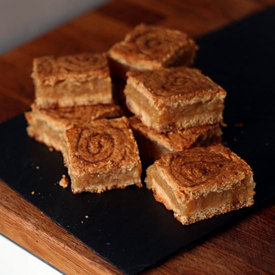 Apple Slice with Oat Swirl Pastry