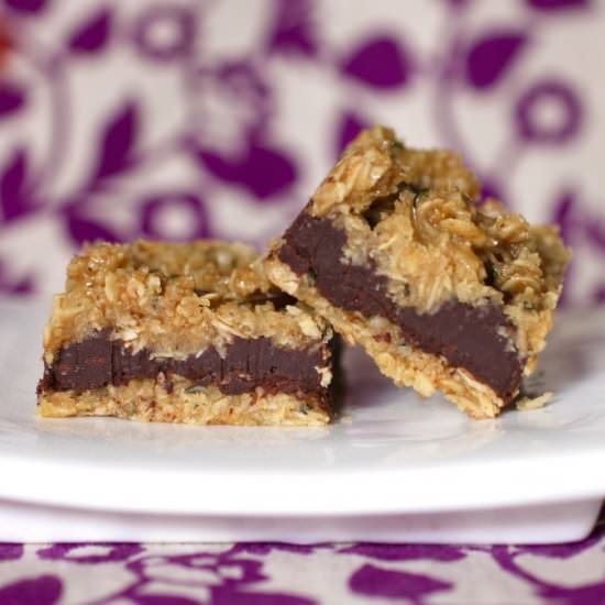 No Bake Chocolate Oat Slice