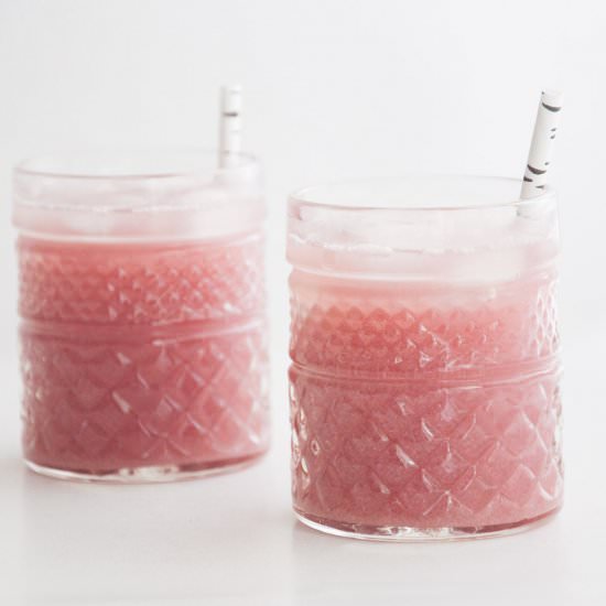 Pomegranate Gin Fizz