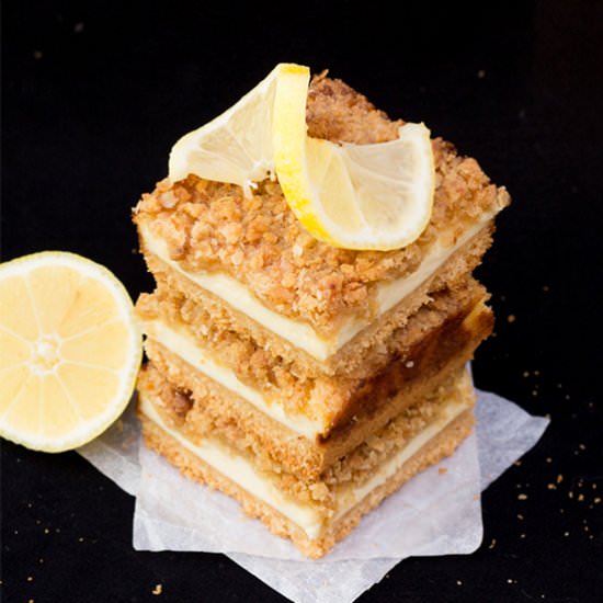 Lemon Cheesecake Crumble Bars