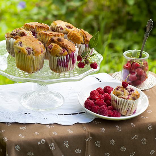 Muffins with Raspberries!