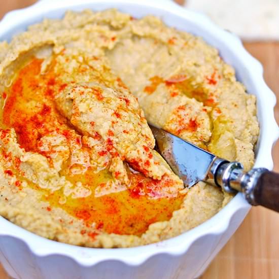 Homemade Hummus