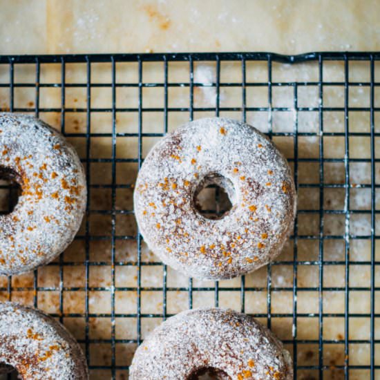 Fluffy Vegan Apple Cider Donuts