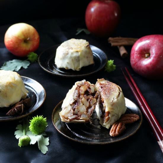 Apple Pecan Mooncakes