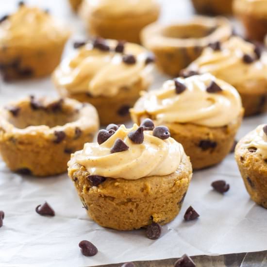 Pumpkin Chocolate Chip Cookie Cups