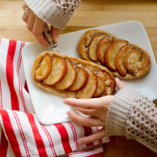 Dutch Pear Tarts (Perrensloffen)