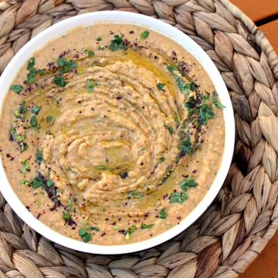 Mint and Red Bell Pepper Hummus