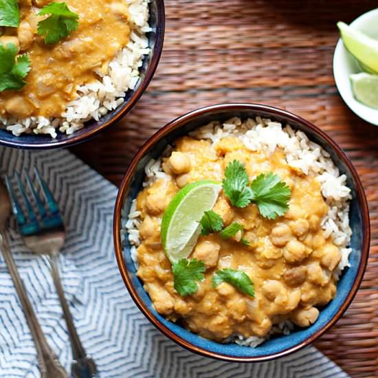 Slow Cooker Pumpkin Chickpea Curry