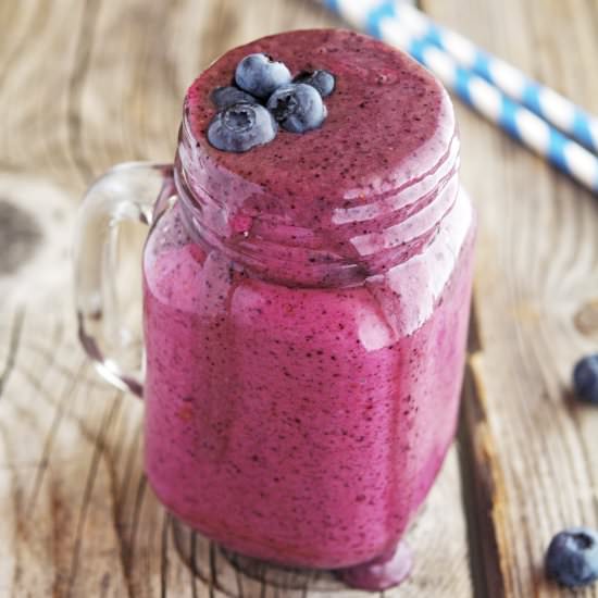 Immune-Boosting Blueberry Smoothie