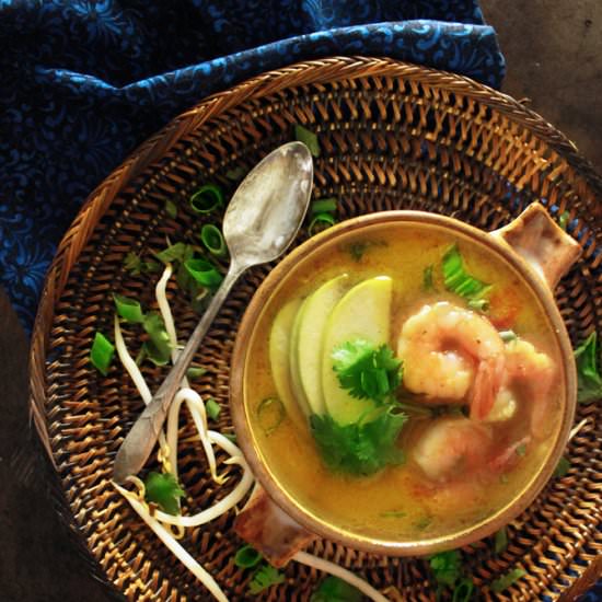 Shrimp Coconut Curry with Apples