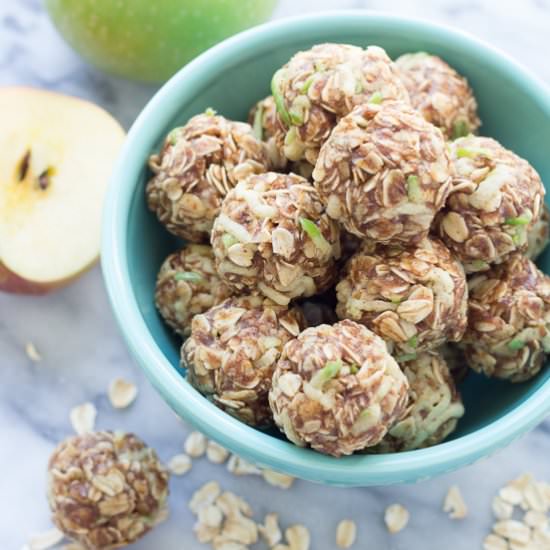 Apple Cinnamon Cookie Energy Bites
