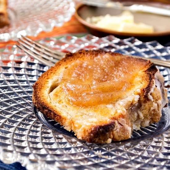 Chai Spice Apple Butter Coffee Cake