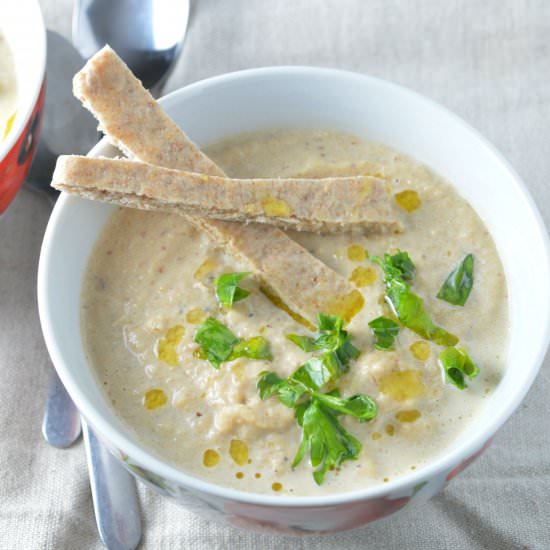 Roasted Cauliflower Soup