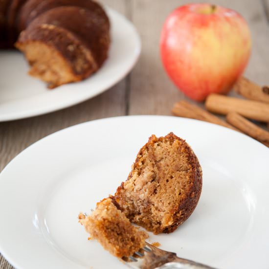 Cinnamon Apple Cake