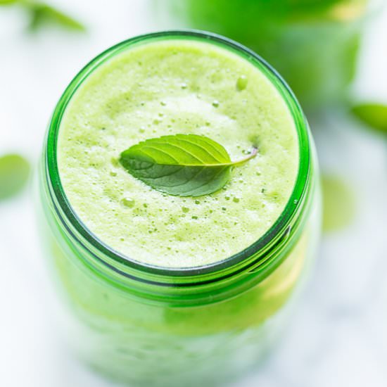 Minty Pineapple Green Smoothie