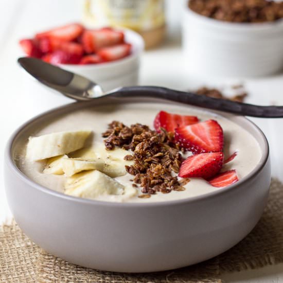 PB & Oatmeal Smoothie Bowl