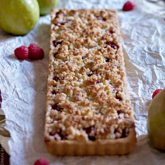 Raspberry Pear Crumble