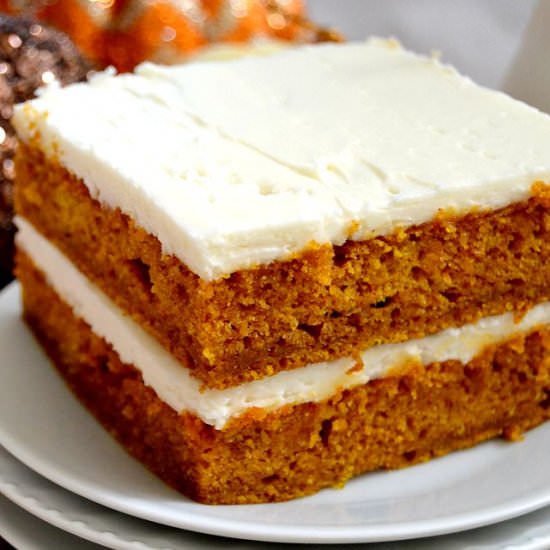 Pumpkin Spice Sheet Cake