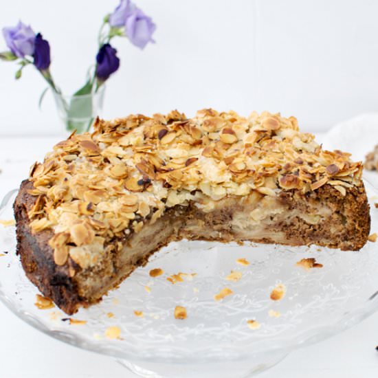 The Most Delicious Apple Cake