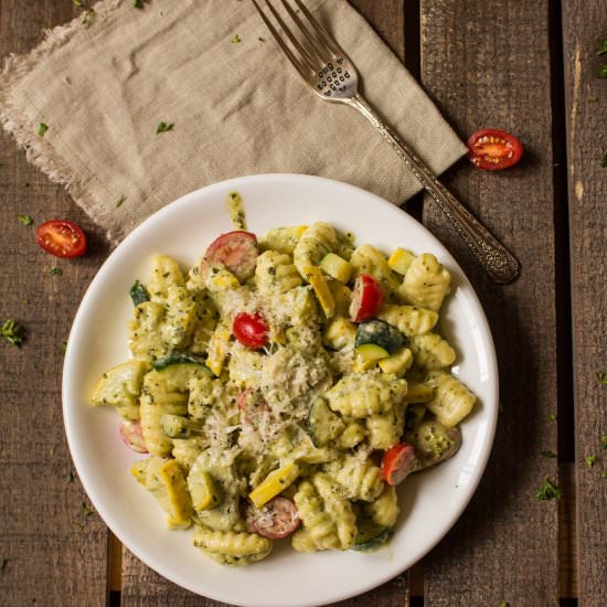Creamy Pesto Gnocchi with Veggies