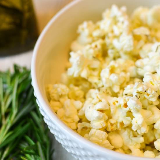 Homemade Popcorn {5 Ways!}