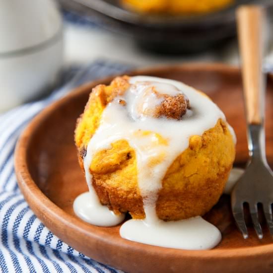 Quick Pumpkin Cinnamon Rolls