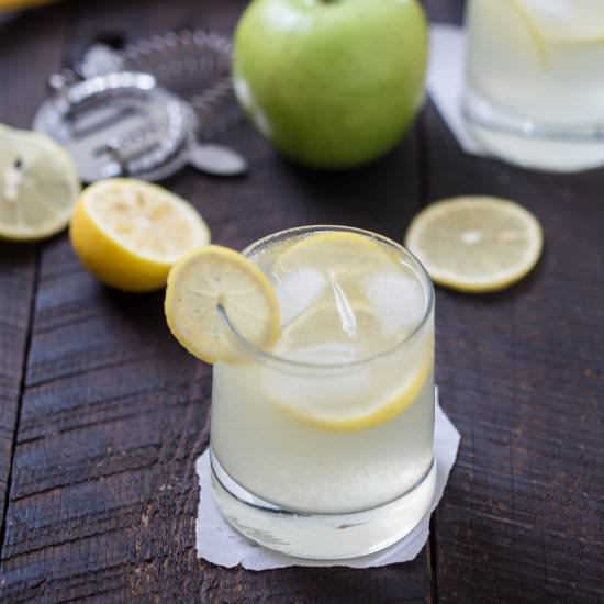 Green Apple Lemonade Cocktail
