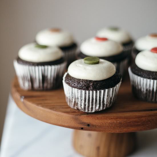 Cupcakes + Baileys Frosting