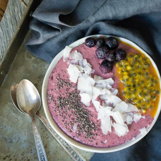 Berry Tropical Smoothie Bowl
