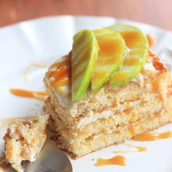 Apple Caramel Cream Cheese Cake