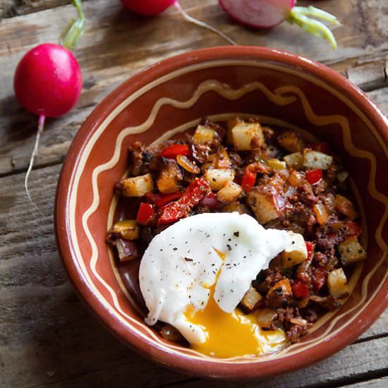 Apple-Chorizo Breakfast Hash