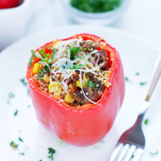 Easy Quinoa Stuffed Bell Peppers