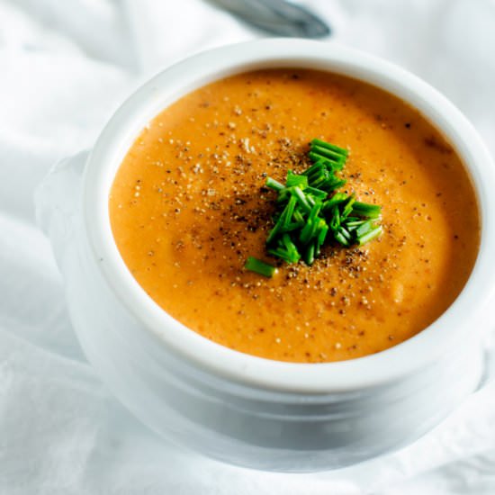 Garlic Tomato Quinoa Soup