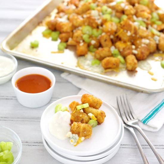 Buffalo Chicken Tater Tot Nachos