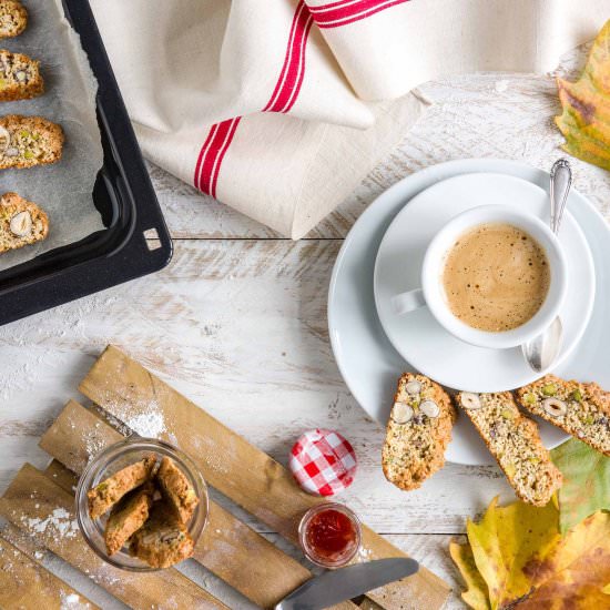 Easy hazelnut biscotti