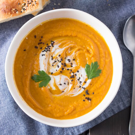 Curried carrot and lentil soup