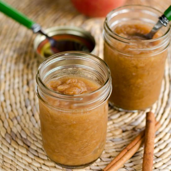 3-Ingredient Crock Pot Applesauce