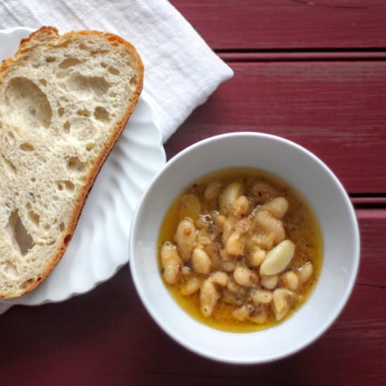 Garlicky White Beans in Olive Oil