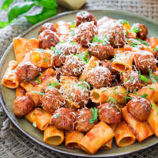 Rigatoni con Polpette and Arrabiata