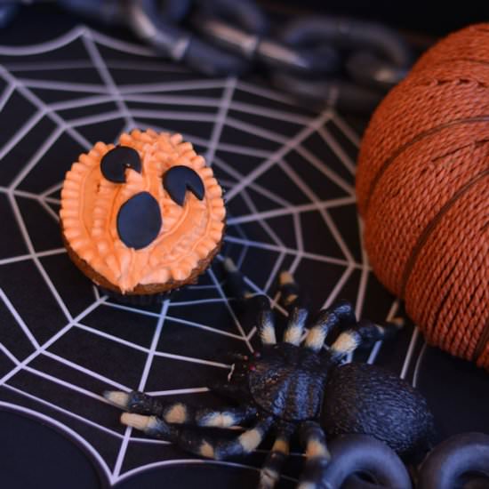 Jack o’Lantern Cupcakes