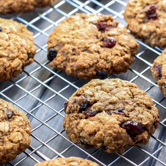 Whole Wheat Oatmeal Berry Cookies