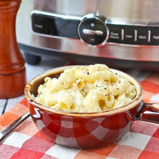 Slow Cooker Macaroni and Cheese